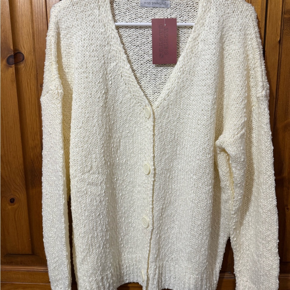 Elegant Cream Knit Cardigan
